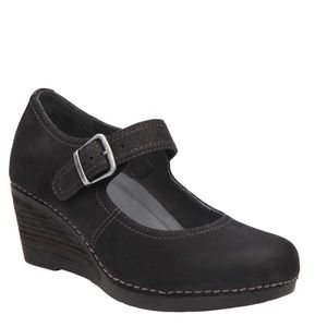 dansko sandra wedge pump